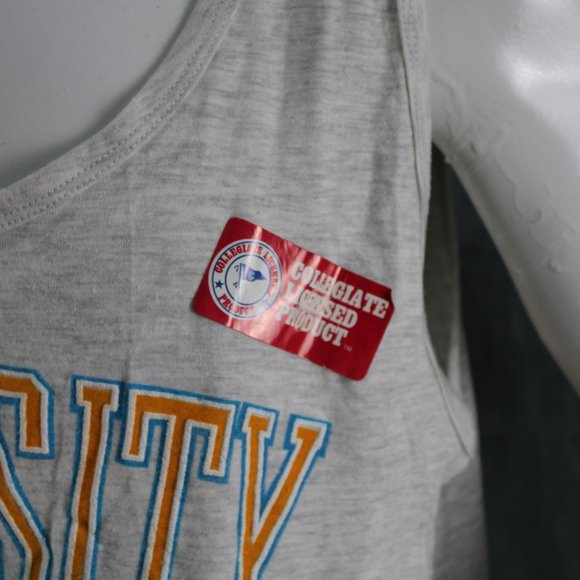 Michigan Wolverines Tank Top - Puffer Graphic with School Crest - Mens Small - Picture 3 of 8